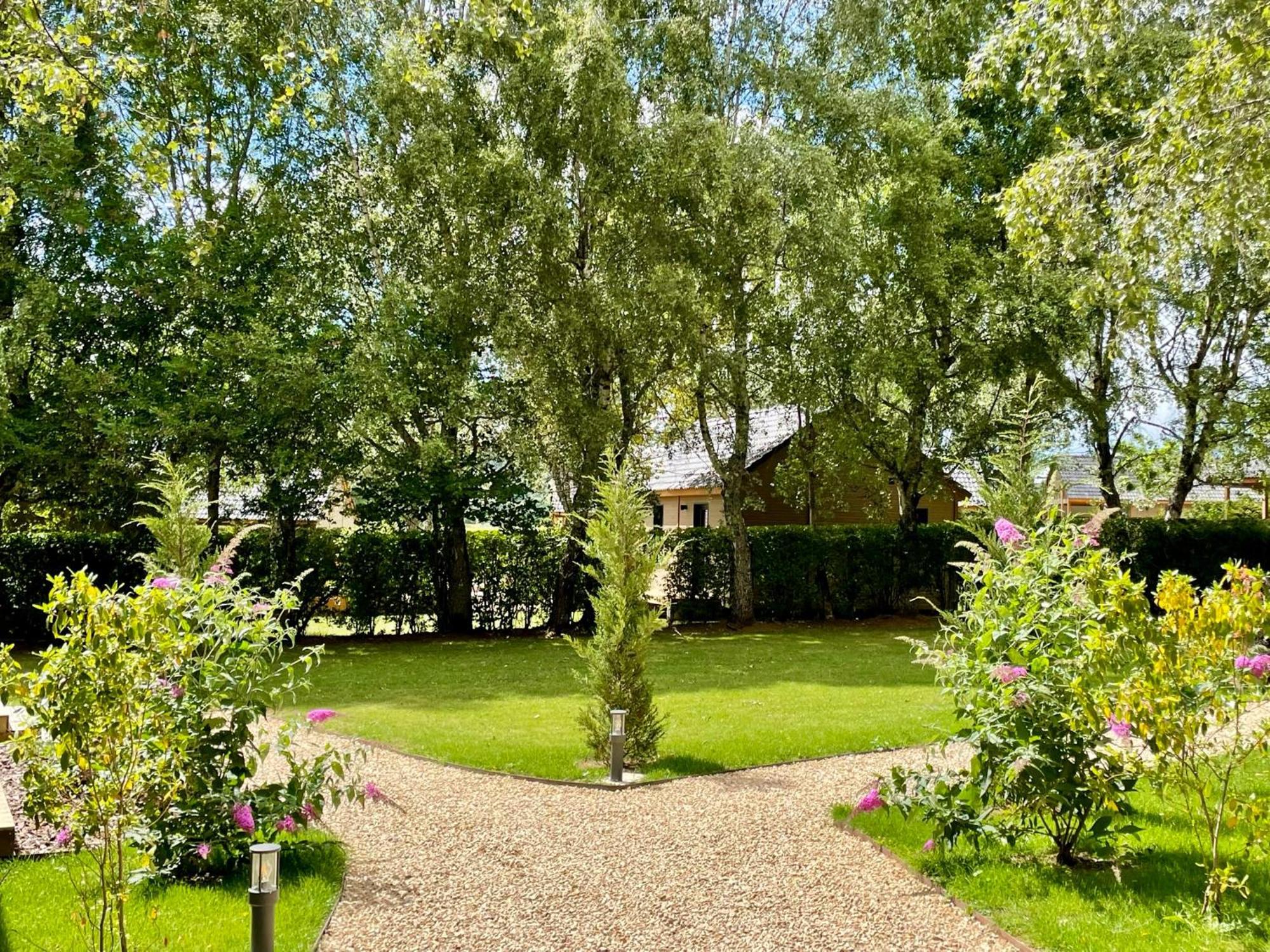 Domaine Les 2 Mondes Hotel Aydat Ngoại thất bức ảnh